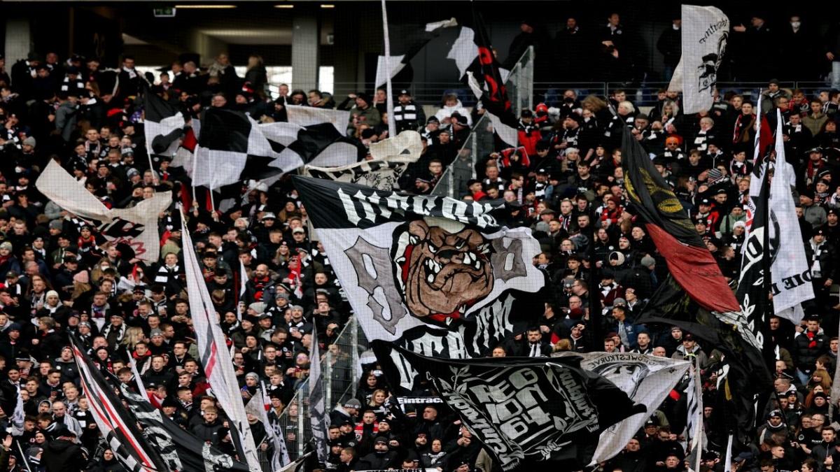 Eintracht Frankfurt supporters